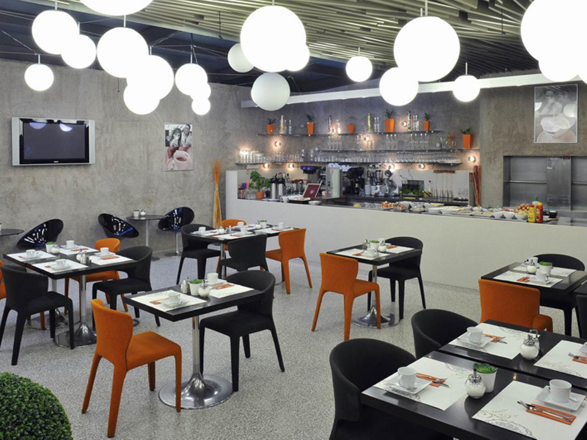 Hotel Metropol Design Old Town 4*