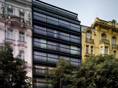 Design Metropol 4*